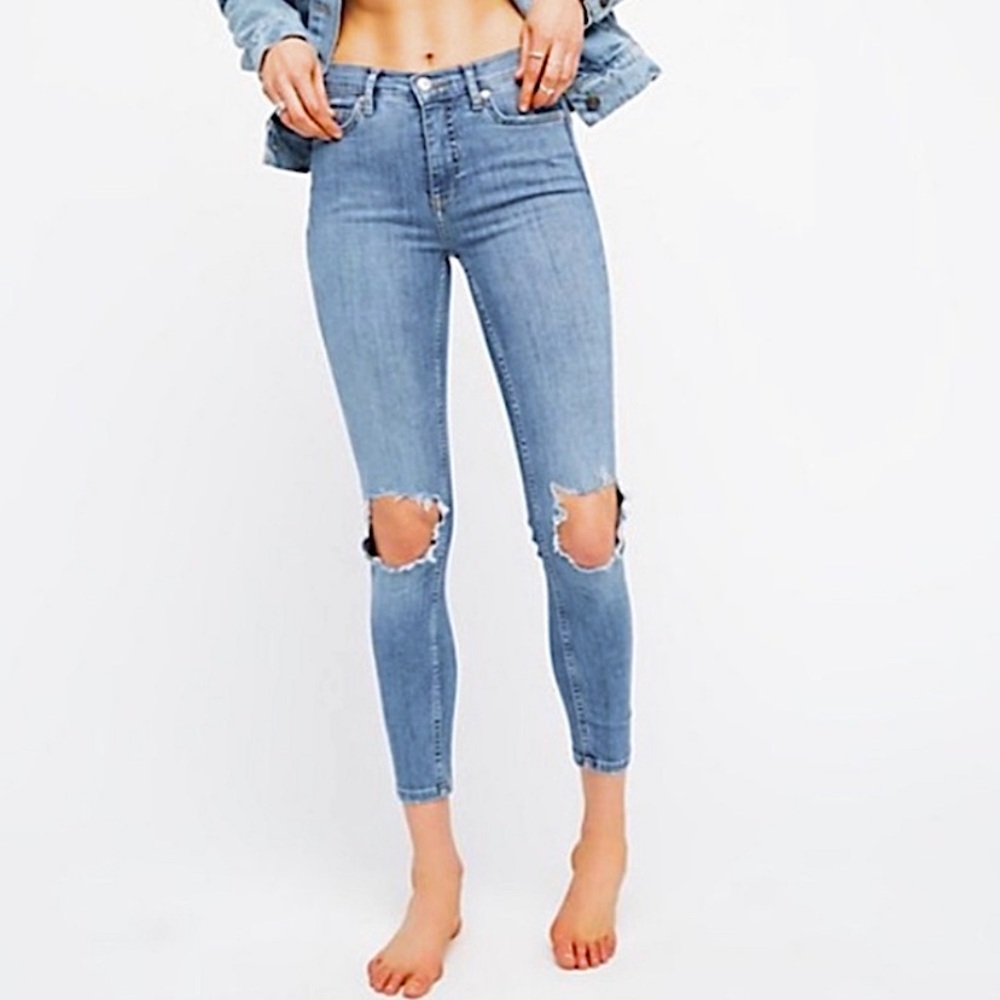 Free People Size 26 Busted Ripped Knee Skinny Jean